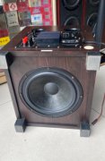 轉(zhuǎn)讓一臺(tái)有源低音炮，成色非常好，低音喇叭12寸
