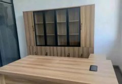 辦公桌椅丨會議桌丨屏風卡位丨老板桌